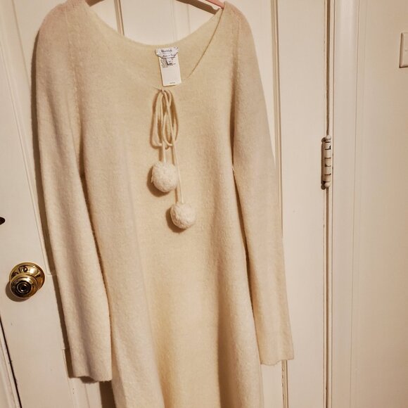 MaxMara Dresses & Skirts - MaxMara VINTAGE Yarn Knit V-neck Pom pom dress